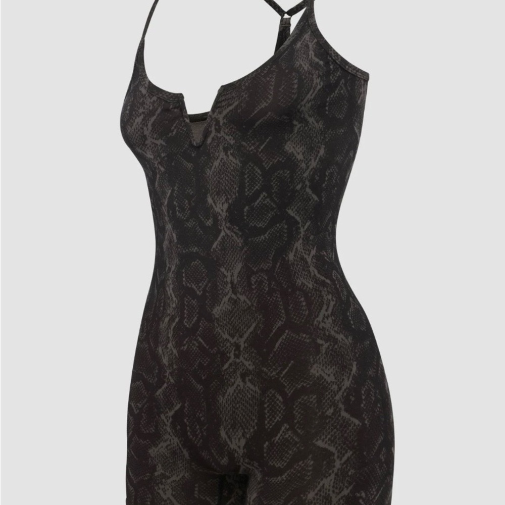 Savage X Fenty Framework Romper – Black Caviar Boa (NWT)